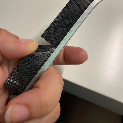 Crevice cleaning brush image 3