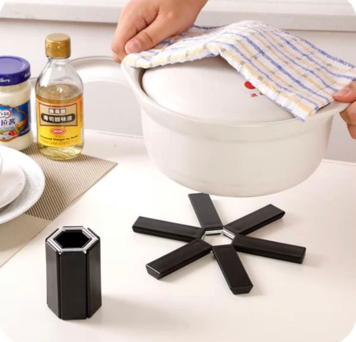 Folding hot plate / pot stand image 1