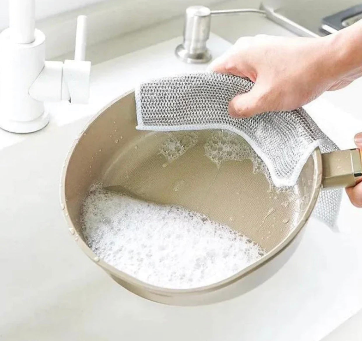 Silver scourer cloth image 3