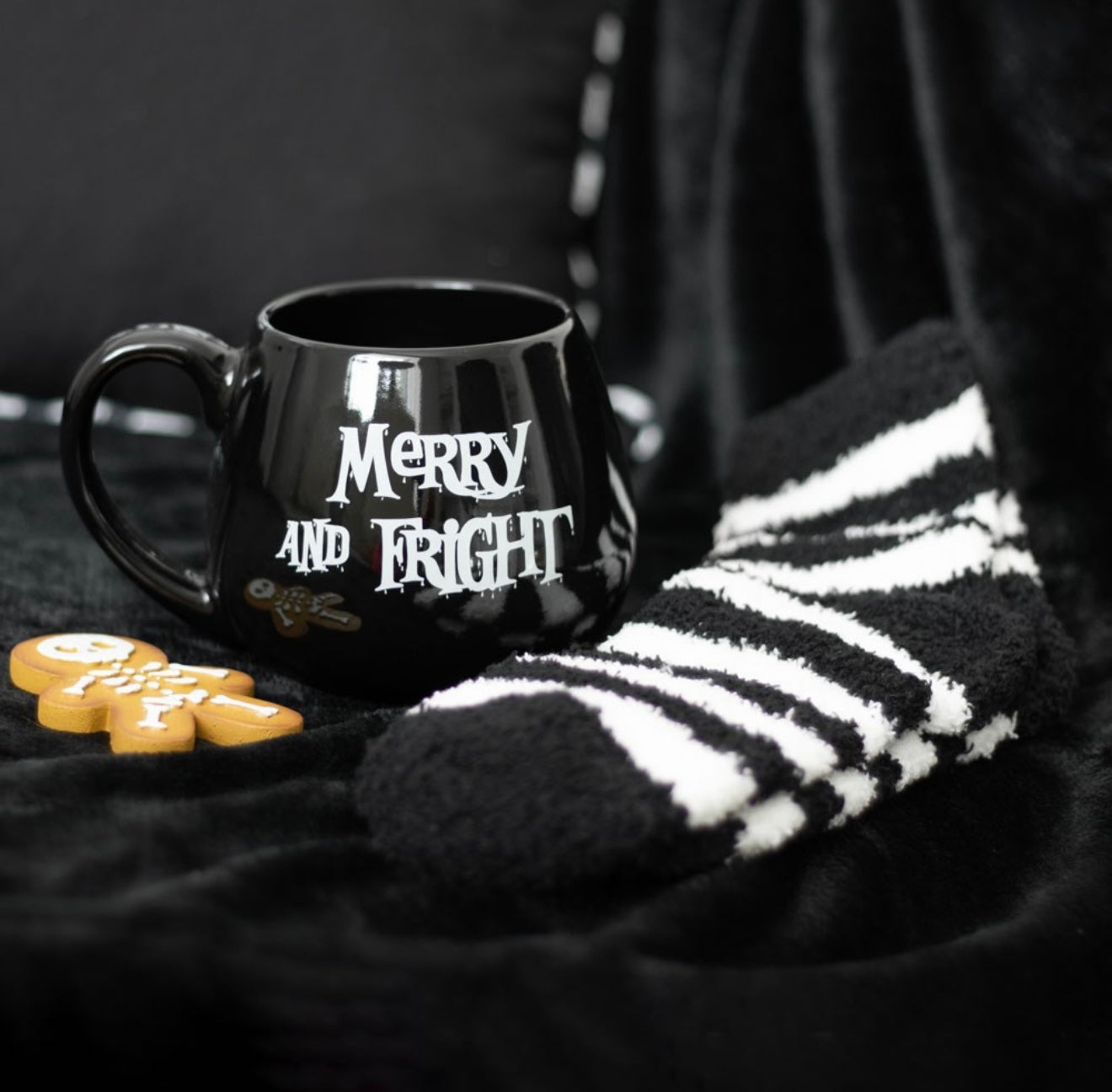 Merry and fright mug & socks gift set