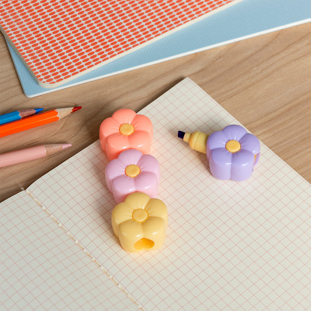 Stackable flower power highlighters