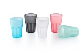 Plastic glassy cup